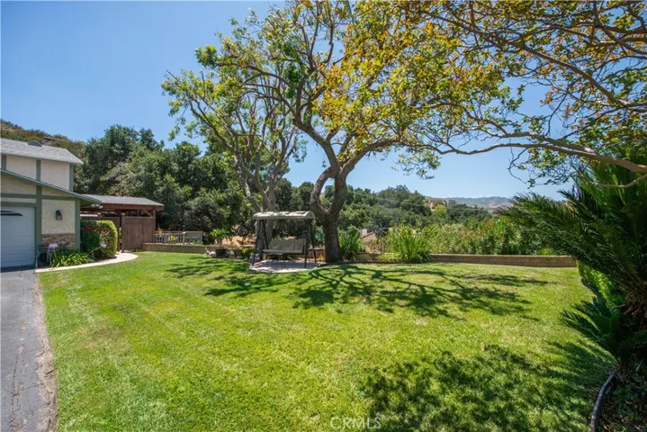 25023 Everett, Newhall, California 91321