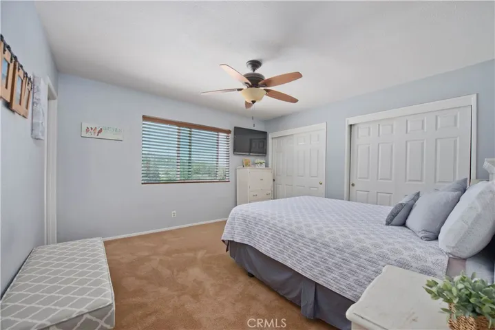 25023 Everett, Newhall, California 91321