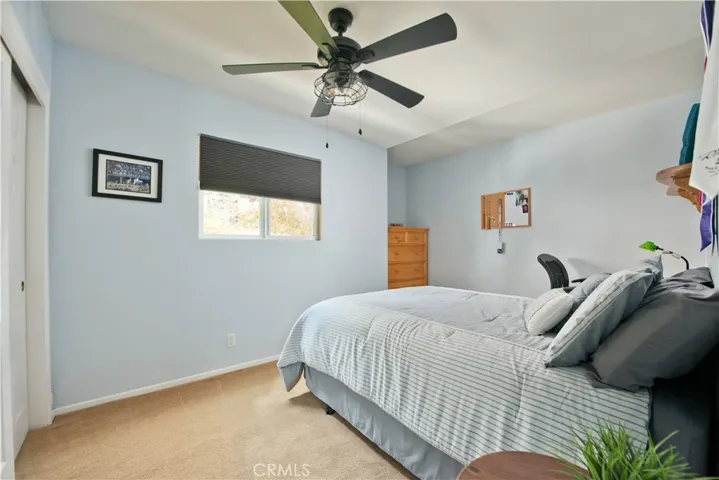 25023 Everett, Newhall, California 91321