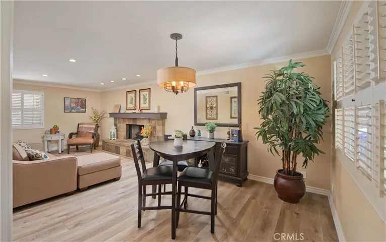 25023 Everett, Newhall, California 91321
