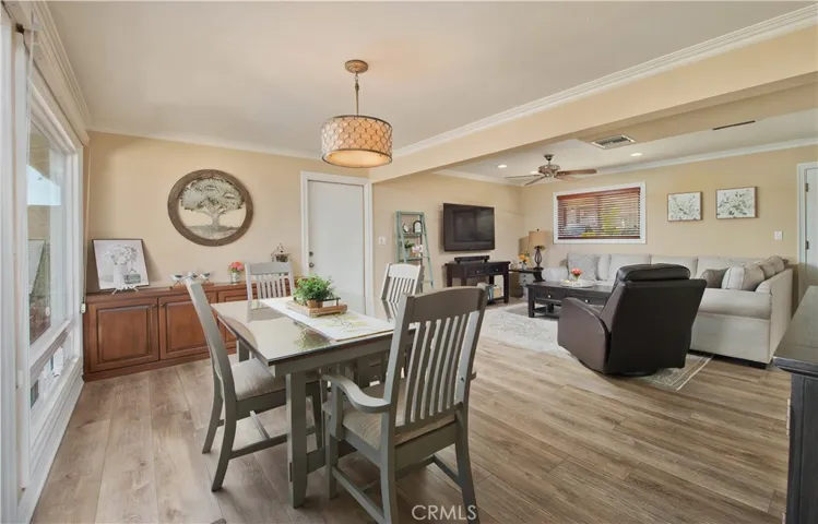 25023 Everett, Newhall, California 91321