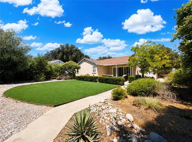 533 Geneva, Claremont, California 91711
