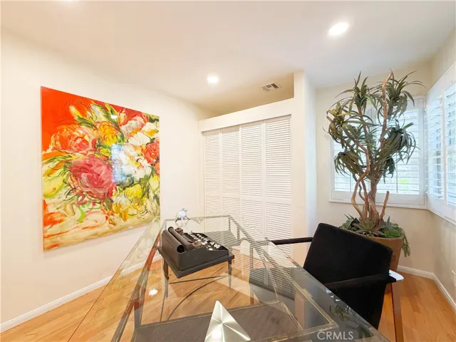 533 Geneva, Claremont, California 91711