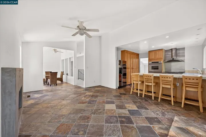 53 Sleepy Hollow Ln, Orinda, California 94563