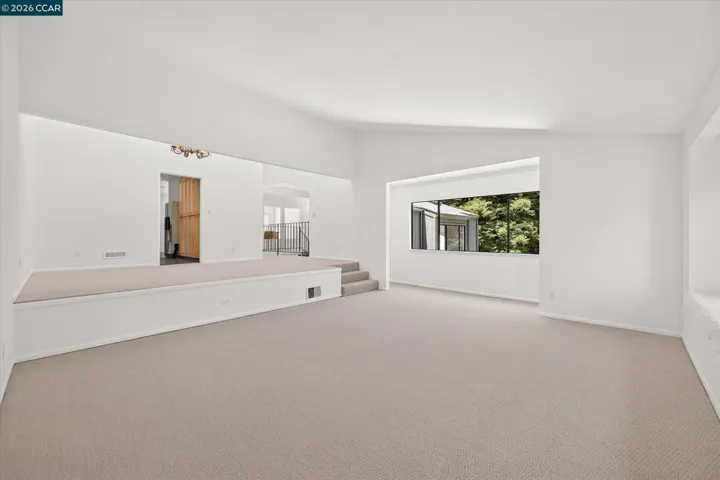53 Sleepy Hollow Ln, Orinda, California 94563