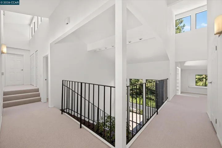 53 Sleepy Hollow Ln, Orinda, California 94563