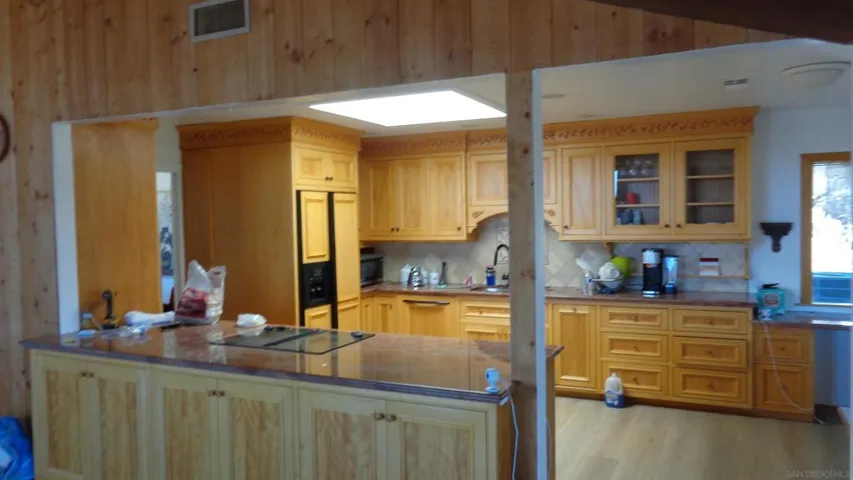 3730 Silverleaf Ln., Vista, California 92084