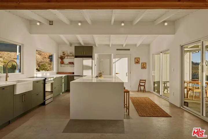 55522 Chaparral Road, Yucca Valley, California 92284