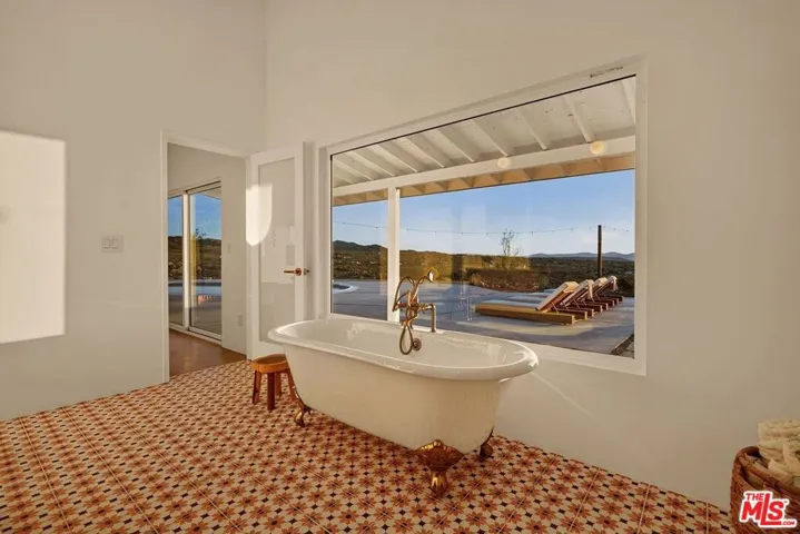 55522 Chaparral Road, Yucca Valley, California 92284