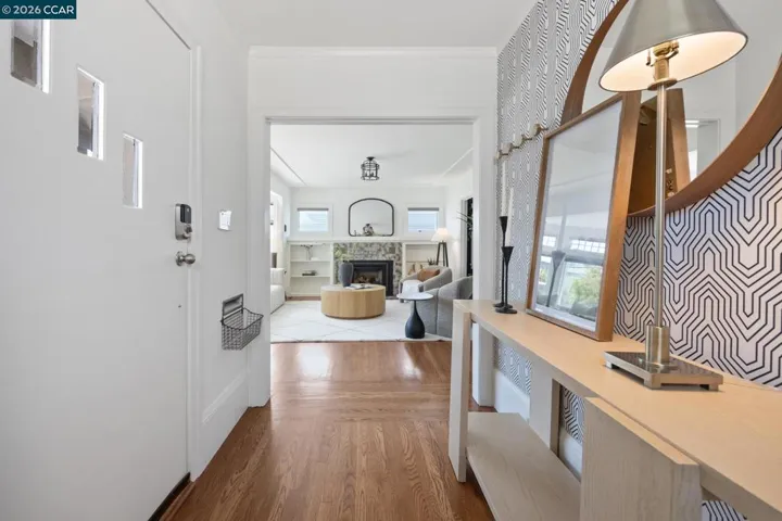 628 Poirier St, Oakland, California 94609