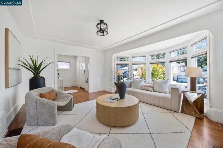 628 Poirier St, Oakland, California 94609