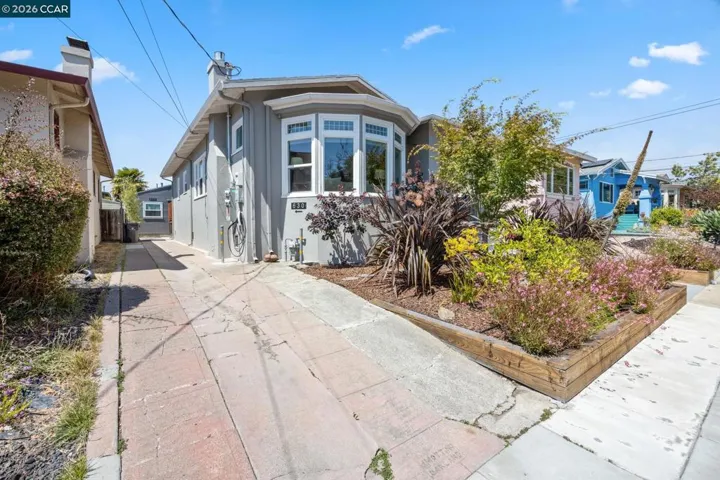 628 Poirier St, Oakland, California 94609