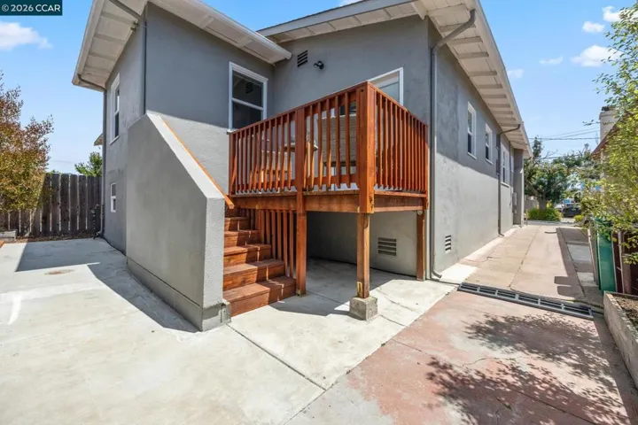 628 Poirier St, Oakland, California 94609