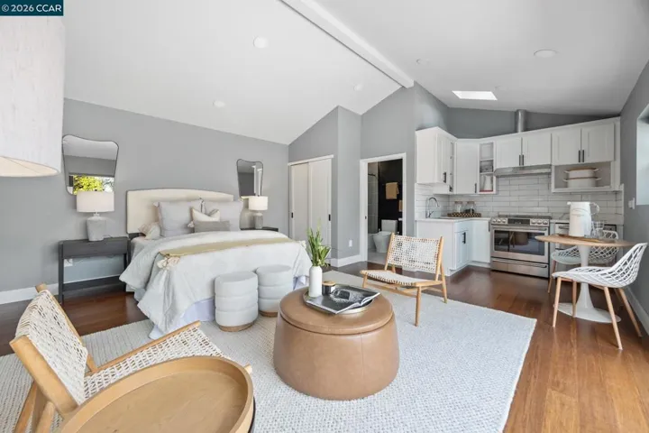 628 Poirier St, Oakland, California 94609
