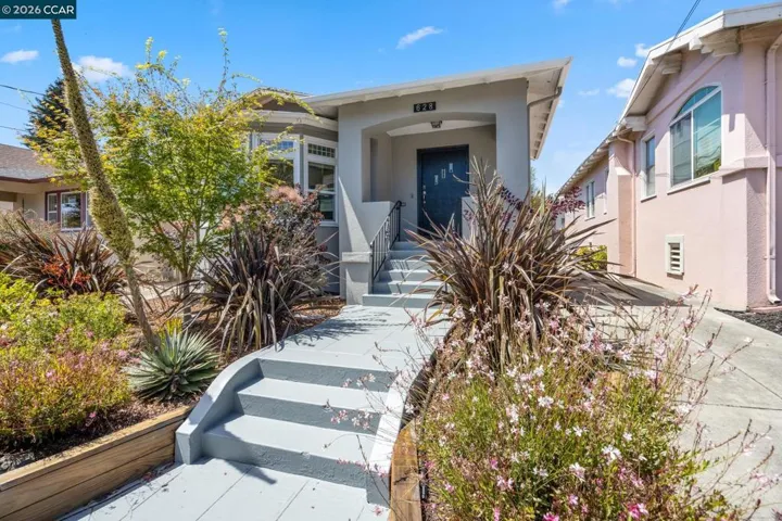 628 Poirier St, Oakland, California 94609
