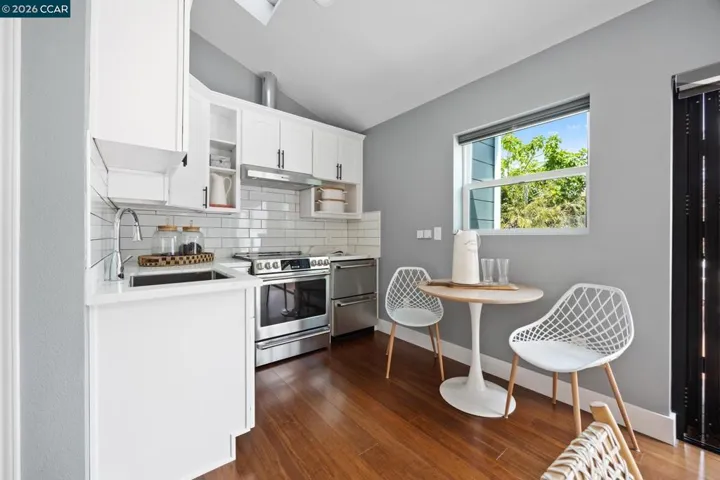628 Poirier St, Oakland, California 94609