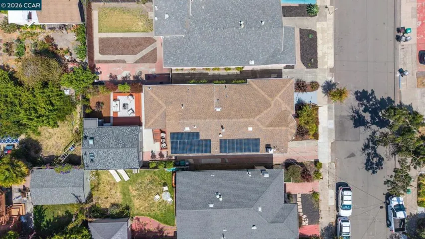 628 Poirier St, Oakland, California 94609