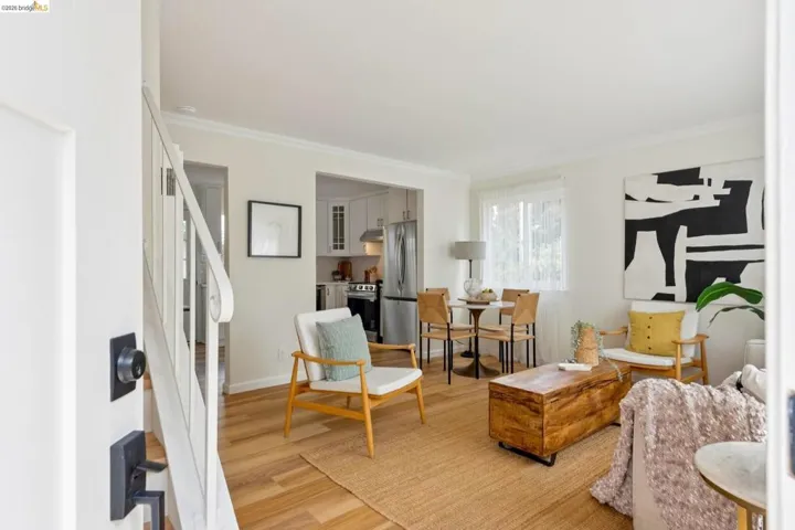2207 Damuth St 1, Oakland, California 94602