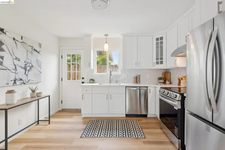 2207 Damuth St 1, Oakland, California 94602