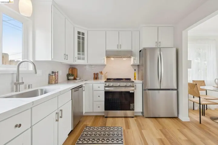 2207 Damuth St 1, Oakland, California 94602