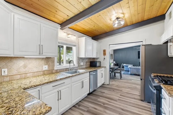 7959 Bothwell, Reseda, California 91335