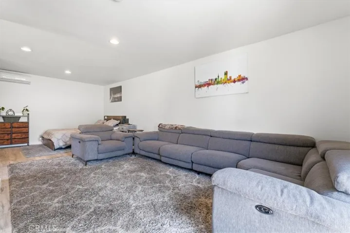 7959 Bothwell, Reseda, California 91335