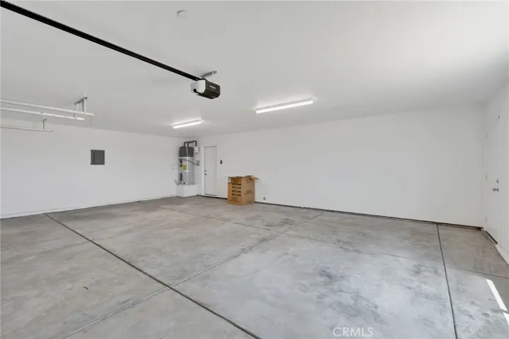 9835 Pyrite Avenue, Hesperia, California 92345