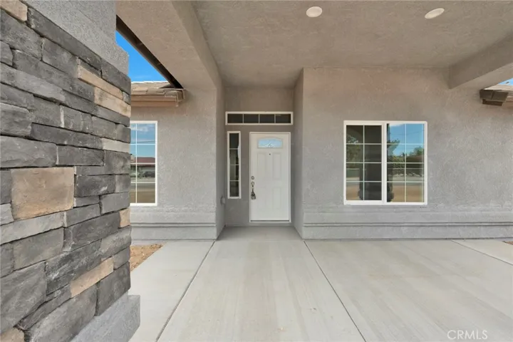 9835 Pyrite Avenue, Hesperia, California 92345
