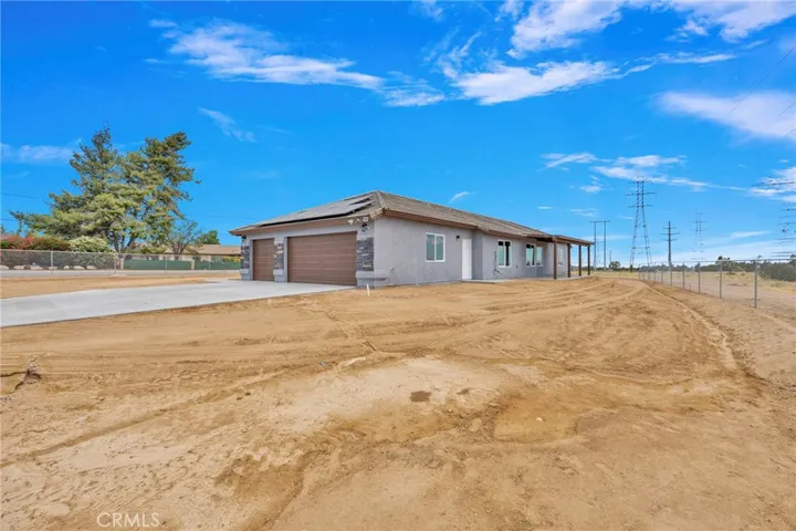 9835 Pyrite Avenue, Hesperia, California 92345