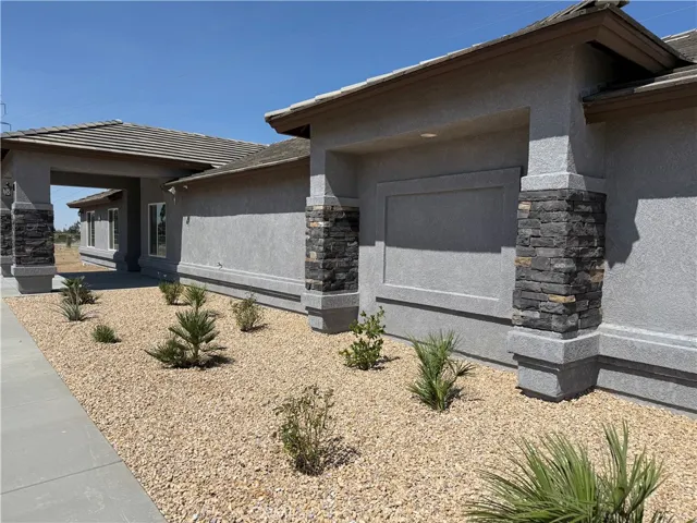 9835 Pyrite Avenue, Hesperia, California 92345
