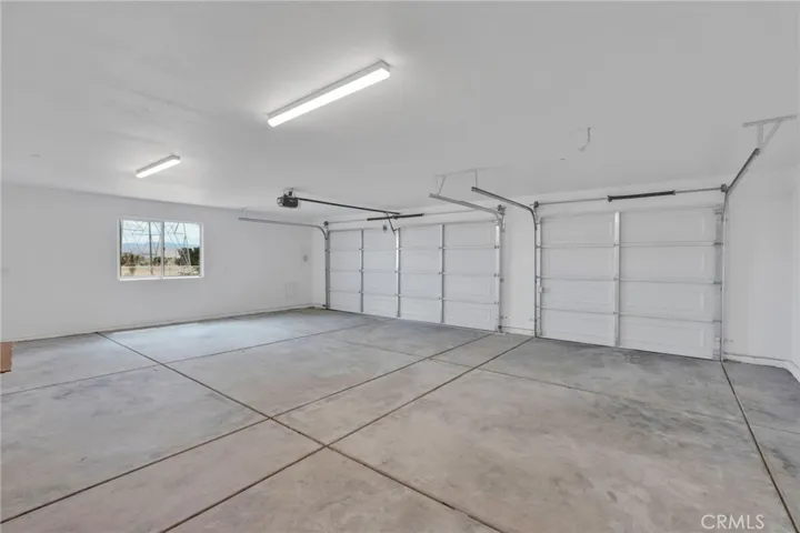 9835 Pyrite Avenue, Hesperia, California 92345