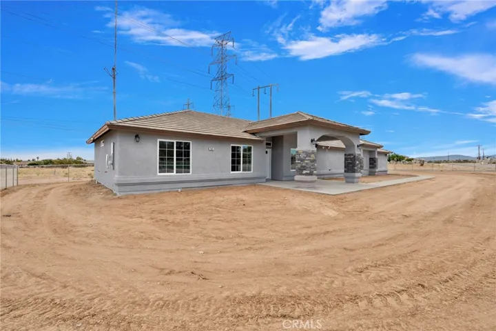 9835 Pyrite Avenue, Hesperia, California 92345