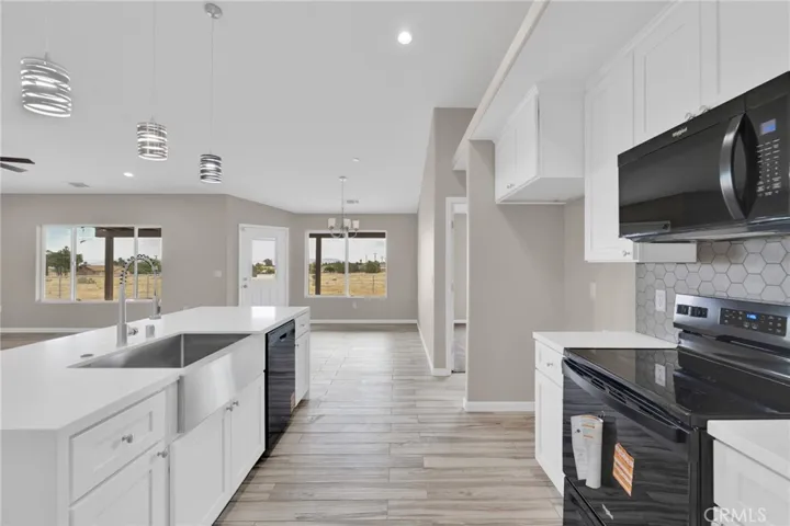 9835 Pyrite Avenue, Hesperia, California 92345