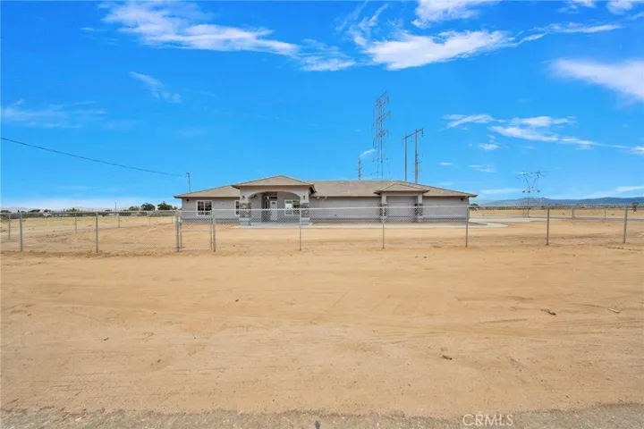9835 Pyrite Avenue, Hesperia, California 92345