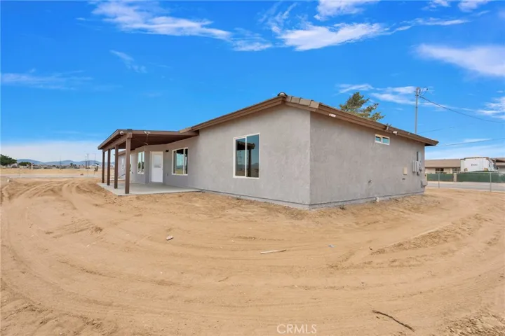 9835 Pyrite Avenue, Hesperia, California 92345