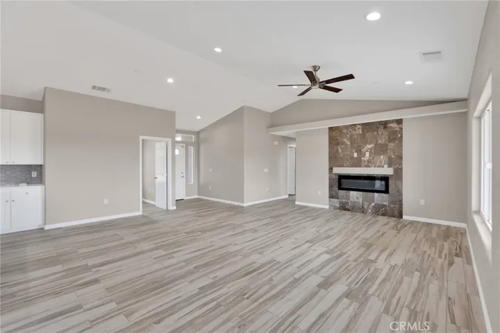 9835 Pyrite Avenue, Hesperia, California 92345
