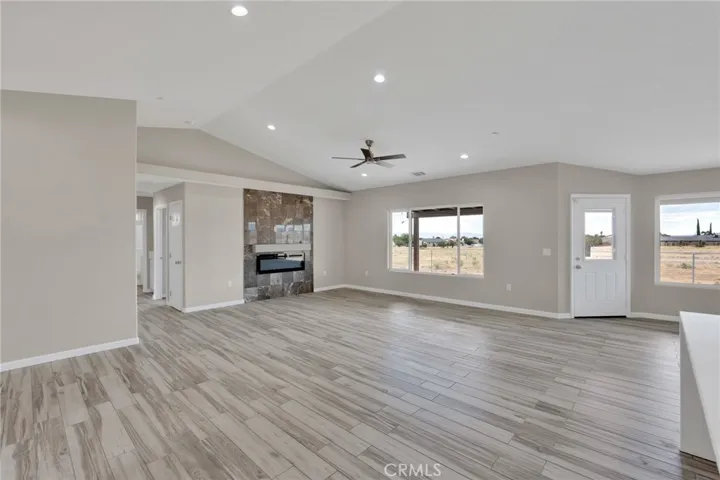 9835 Pyrite Avenue, Hesperia, California 92345
