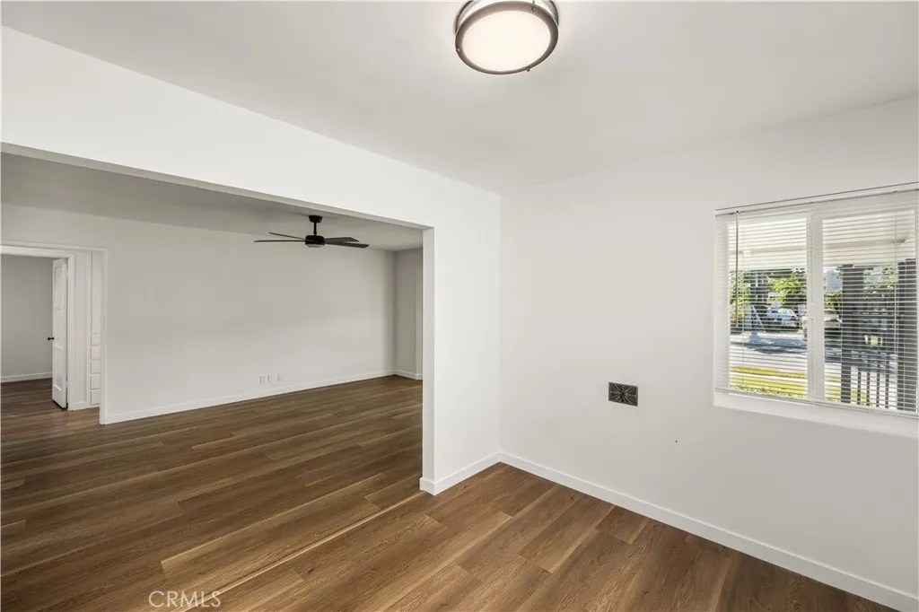 FORMAL DINNING ROOM