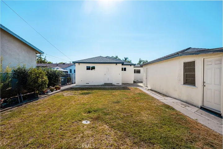 LARGE BACKYARD VIEW