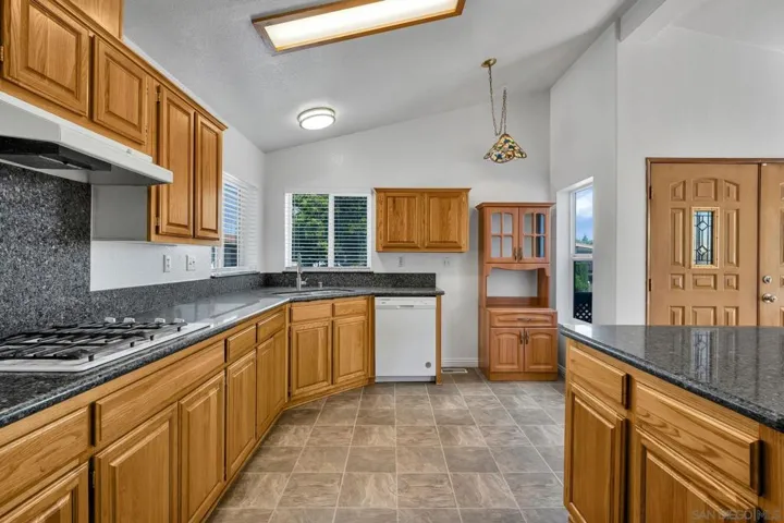 13309 Buena Vista St 42, Poway, California 92064