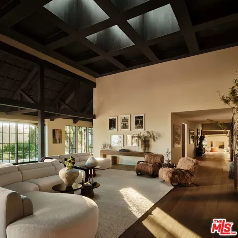 851 Strada Vecchia Road, Los Angeles, California 90077