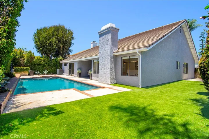 29022 Freshwater, Agoura Hills, California 91301