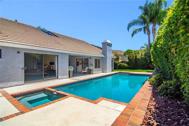 29022 Freshwater, Agoura Hills, California 91301