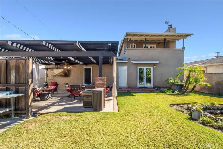 1911 N Fairview Street, Burbank, California 91505