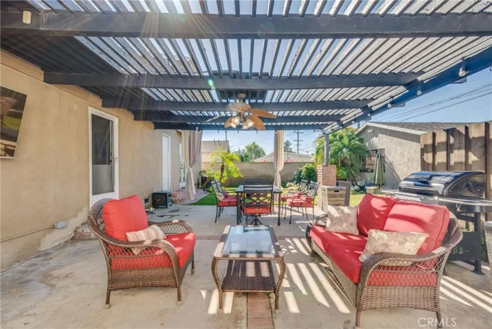 1911 N Fairview Street, Burbank, California 91505