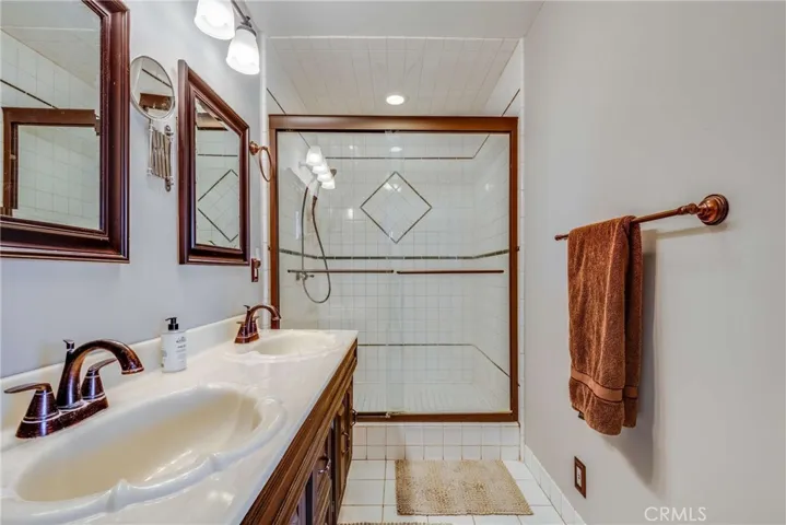 1911 N Fairview Street, Burbank, California 91505