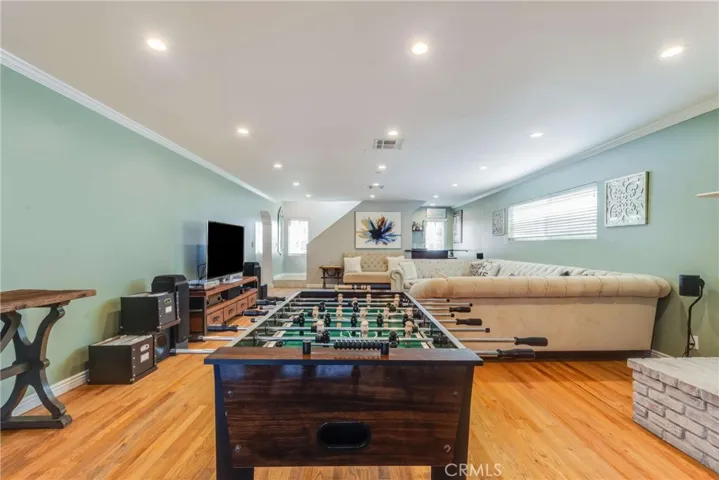 1911 N Fairview Street, Burbank, California 91505