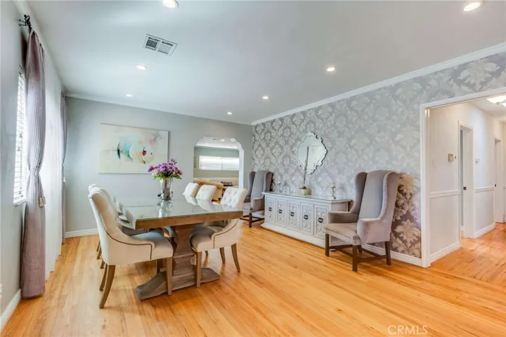 1911 N Fairview Street, Burbank, California 91505
