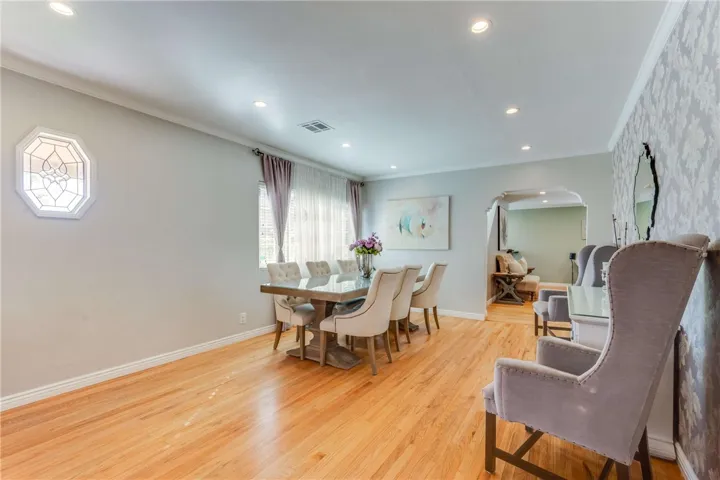 1911 N Fairview Street, Burbank, California 91505