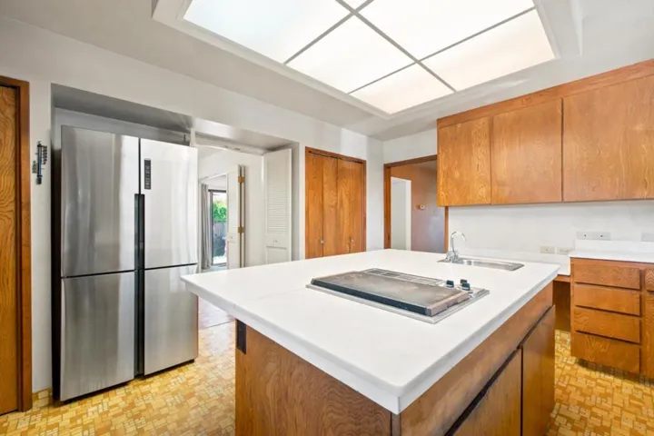 888 N Rengstorff Avenue, Mountain View, California 94043